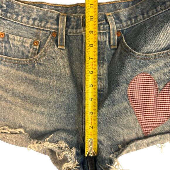 Womens Levis 501xx 150 Checker Heart Patch Shorts 30" Butterfly July 4th - Picture 4 of 8
